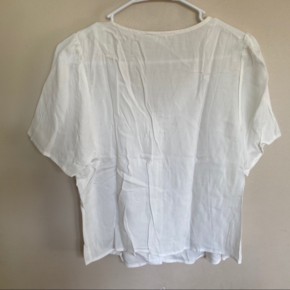 5/$25 🚨LAST CHANCE🚨 Short sleeve button up shirt - Picture 2 of 4